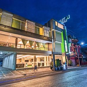 Lotus Hotel Subang